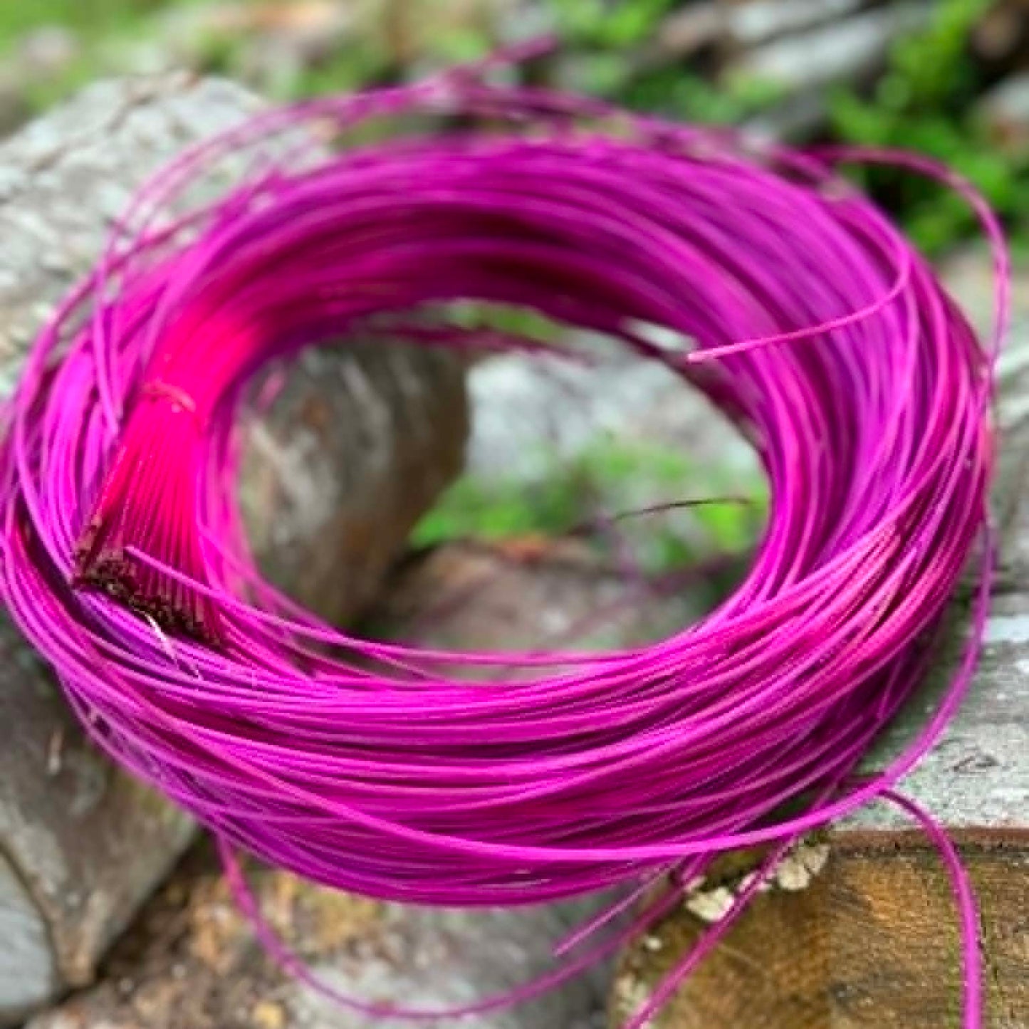 DYE HOUSE ROCKS: Magenta Galectica #3 Round Reed One Pound