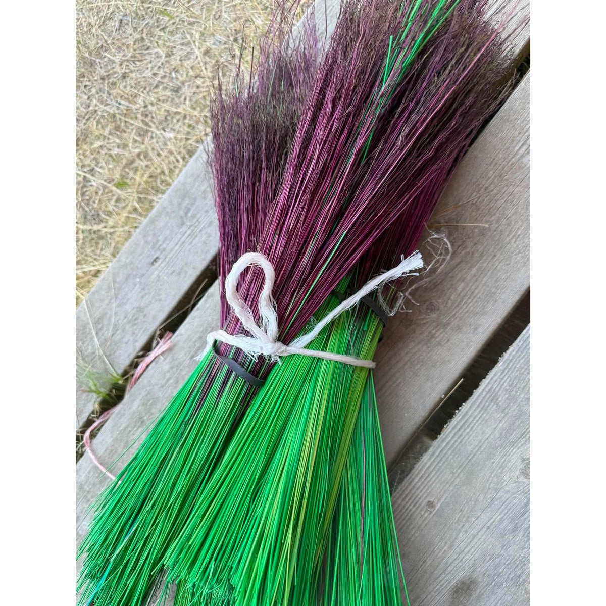BADASS DYED BROOMCORN